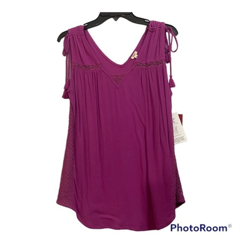 Last Chance 🚨 REBA Fuchsia Mesmerized in Morocco Blouse